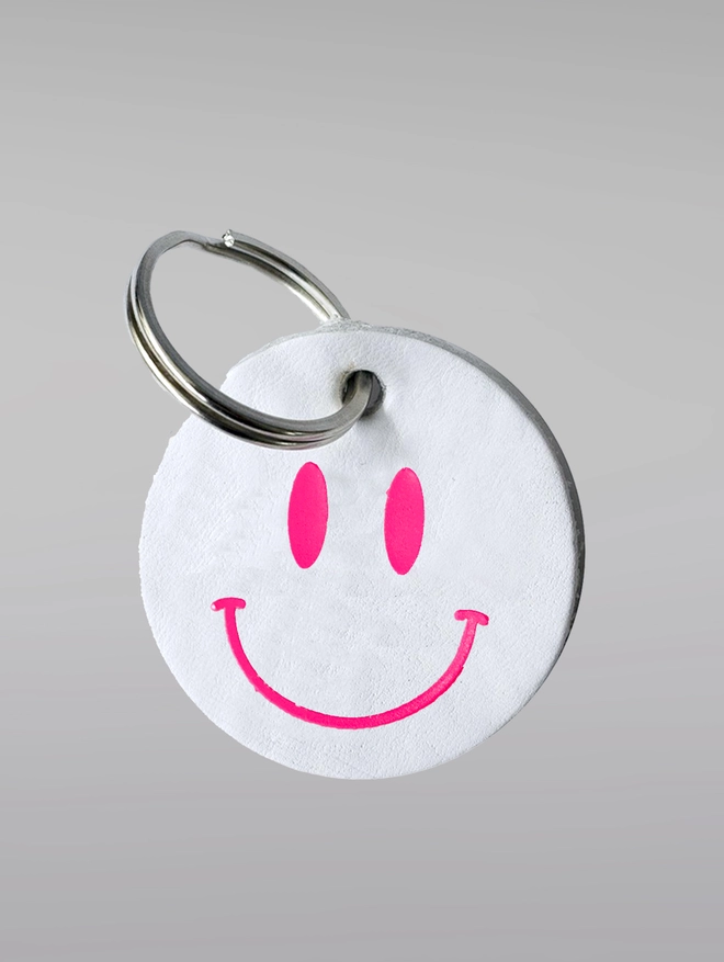 Smiley white keyring