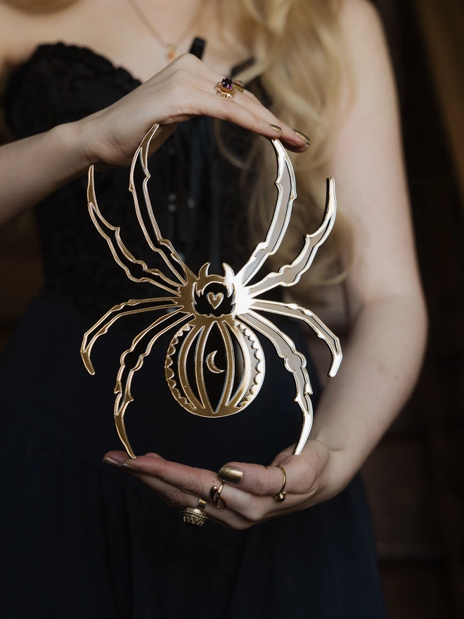 spider wall mirror