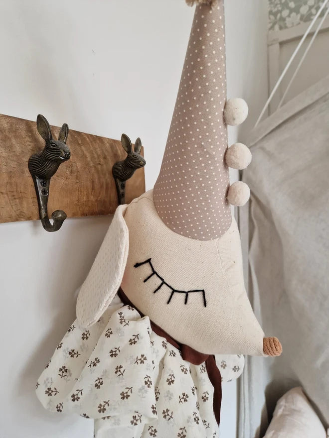 Beige Circus Mice Hanging Wall art, Mouse Nursery Decoration, Animal Head