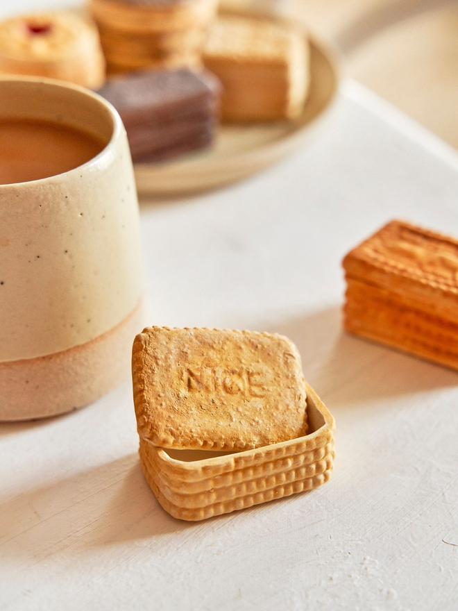 Nice ceramic biscuit trinket box