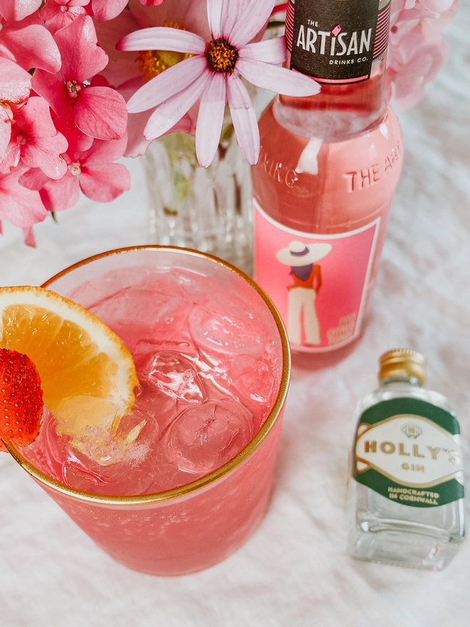 Holly's Gin mini with Artisan Drinks Pink Tonic