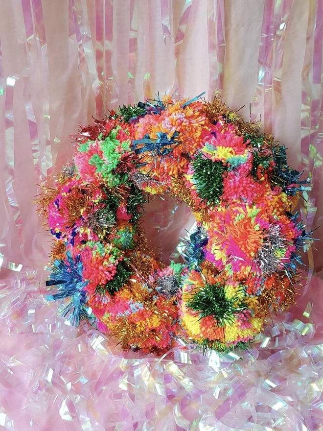 XL Tinsel Pom Pom Wreath Kit 