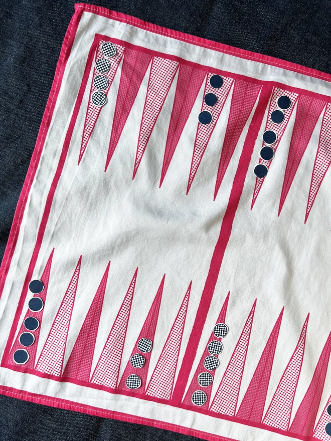 Mr.PS Backgammon Napkin ready to play with cut out card counters