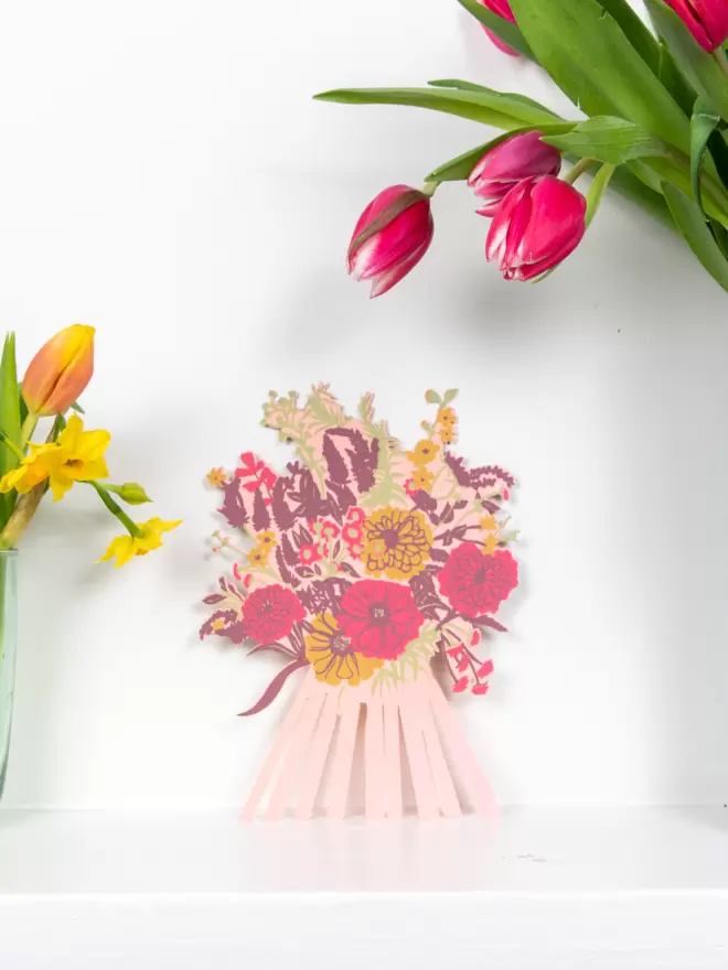 Full shot of image of pink bouquet flower card