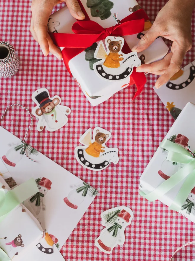 Bear and Snowmen Gift Wrap Bundle 