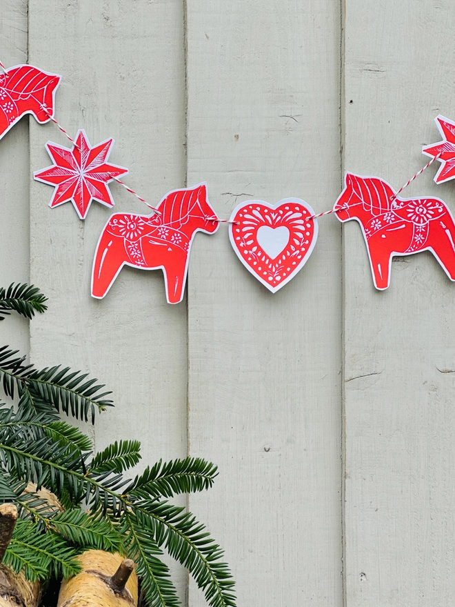 Dala Horse Traditional Nordic Christmas Linocut Garland