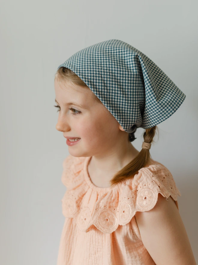 girl wearing her banadan