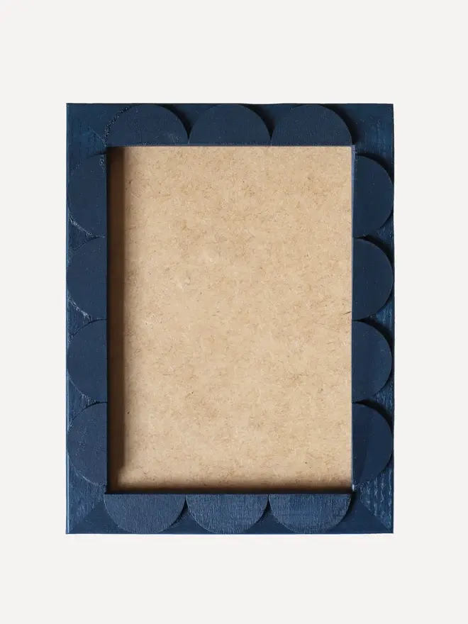 indigo stained scallop frame