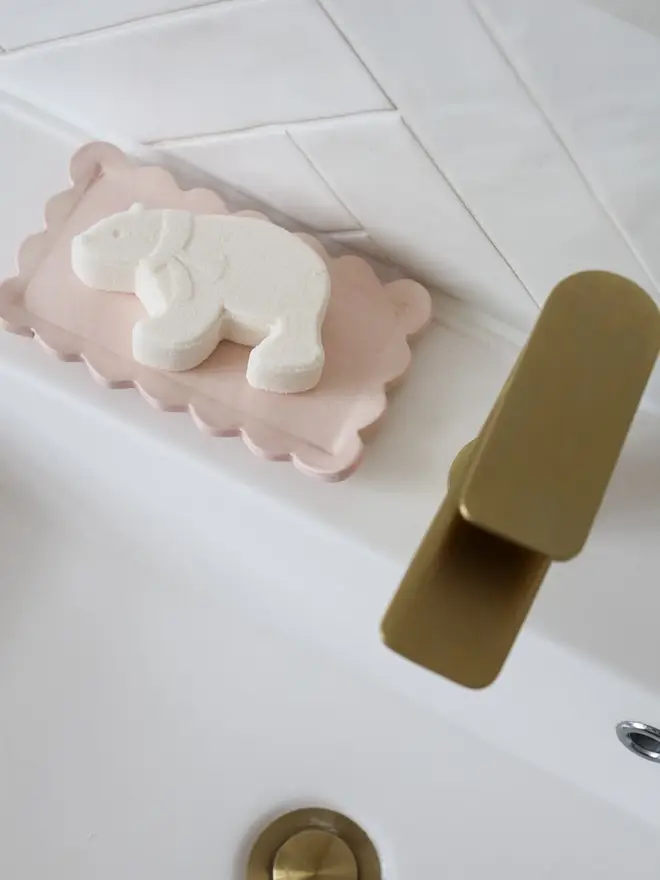 Polar Bear Bath Bombs for children and adults. Natural Ingredients. Vegan. 