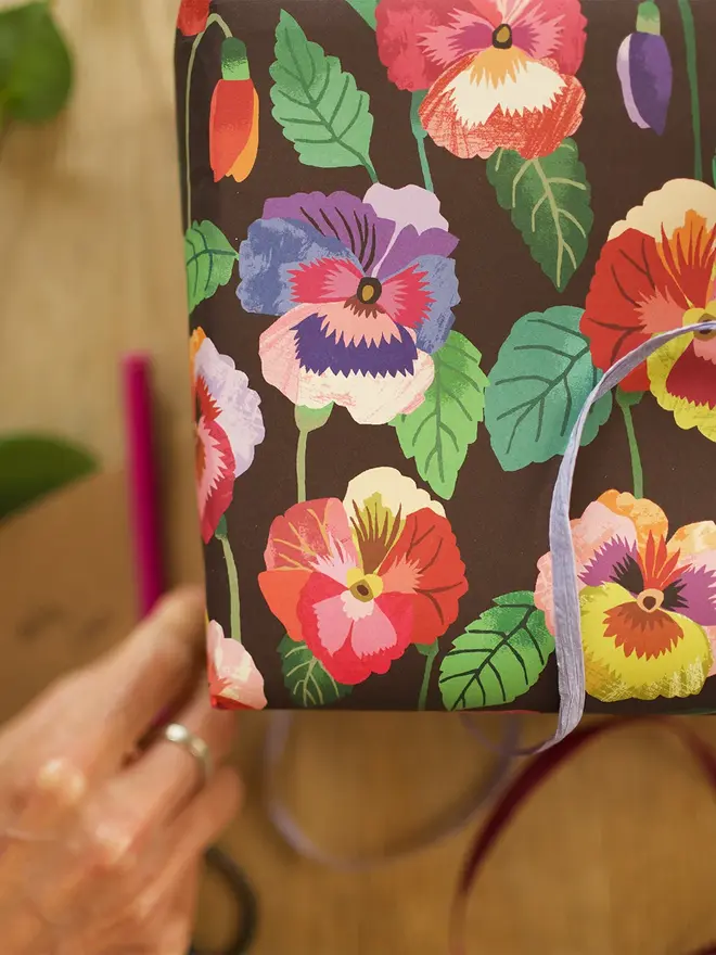 pansies print floral gift wrap