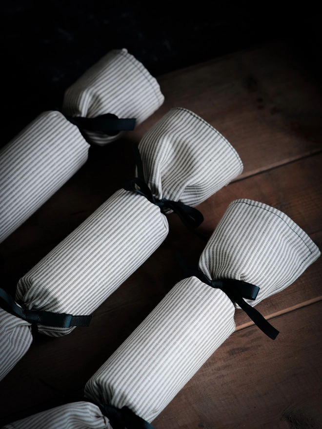 Reusable green pinstripe christmas cracker