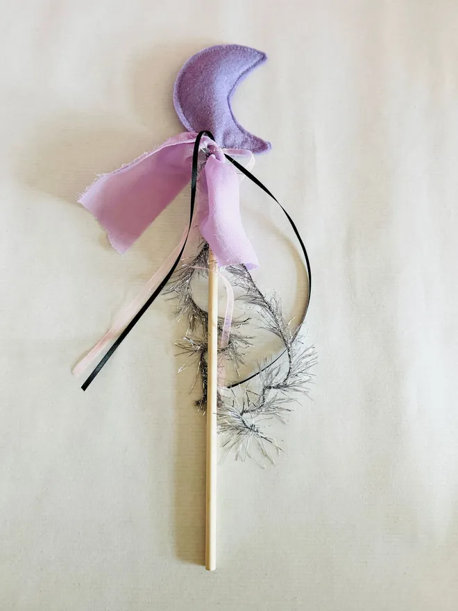 Felt wand moon wand Halloween wand purple felt purple wand crescent moon wand Halloween dress up fancy dress kids Halloween fancy dress Halloween gifts 