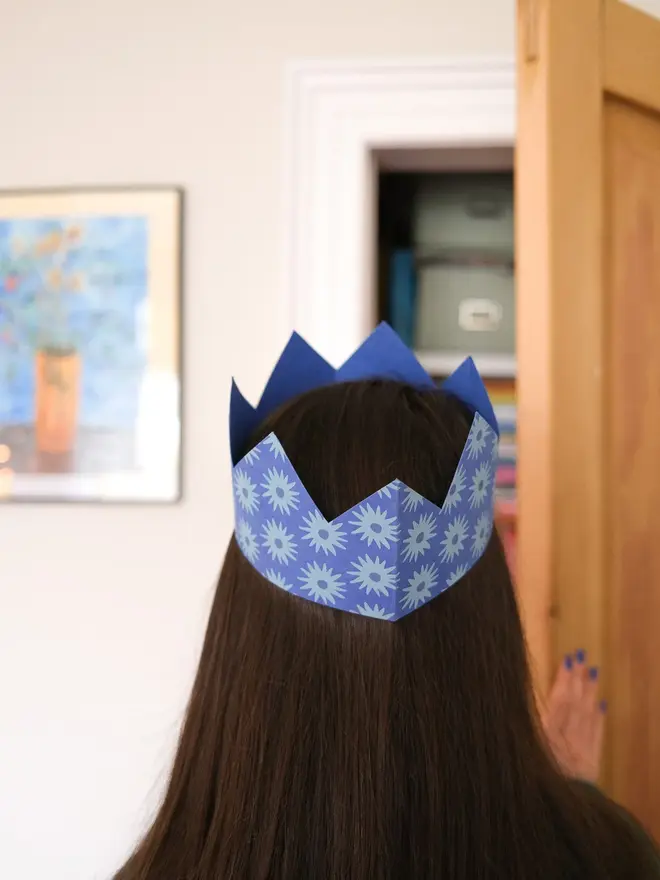 blue paper party crown