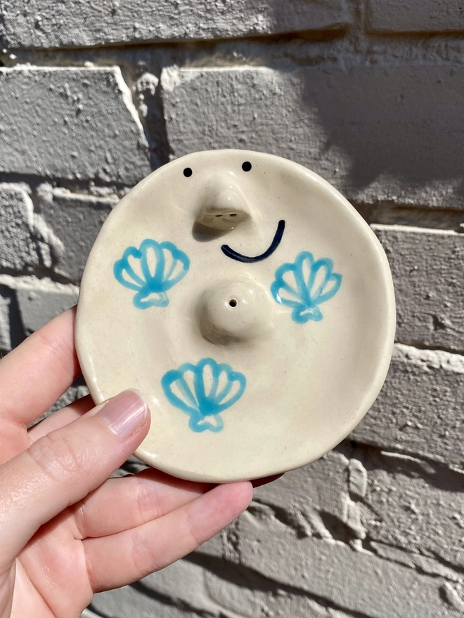 shell incense dish
