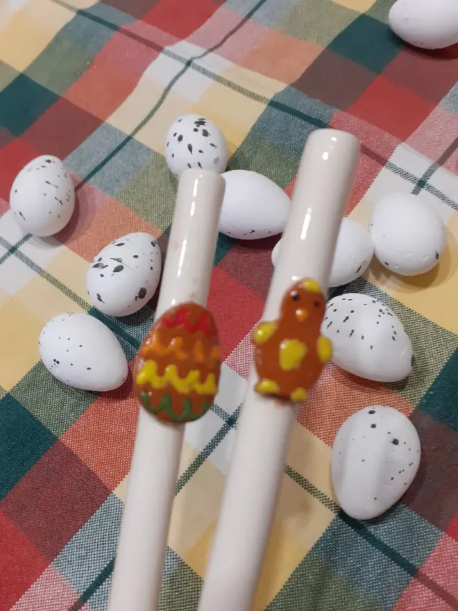 Chick and Easter Egg Easter Gingerbread ceramic drinking straws