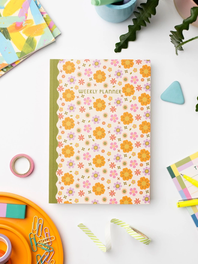 Raspberry Blossom A5 retro flower design weekly planner