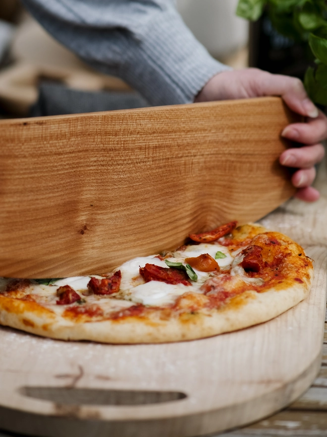 Hardwood pizza rocker grain