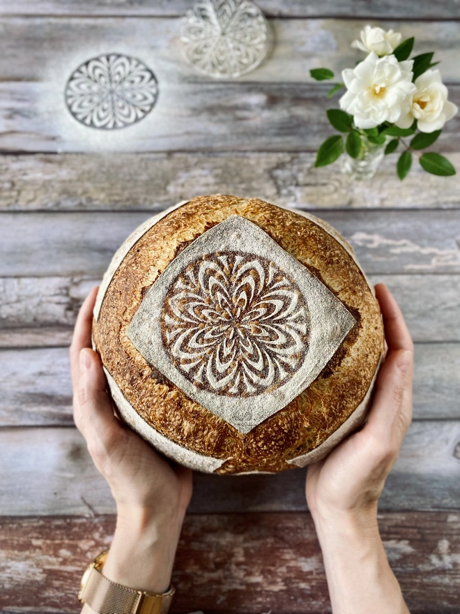 Bread art stencils - round