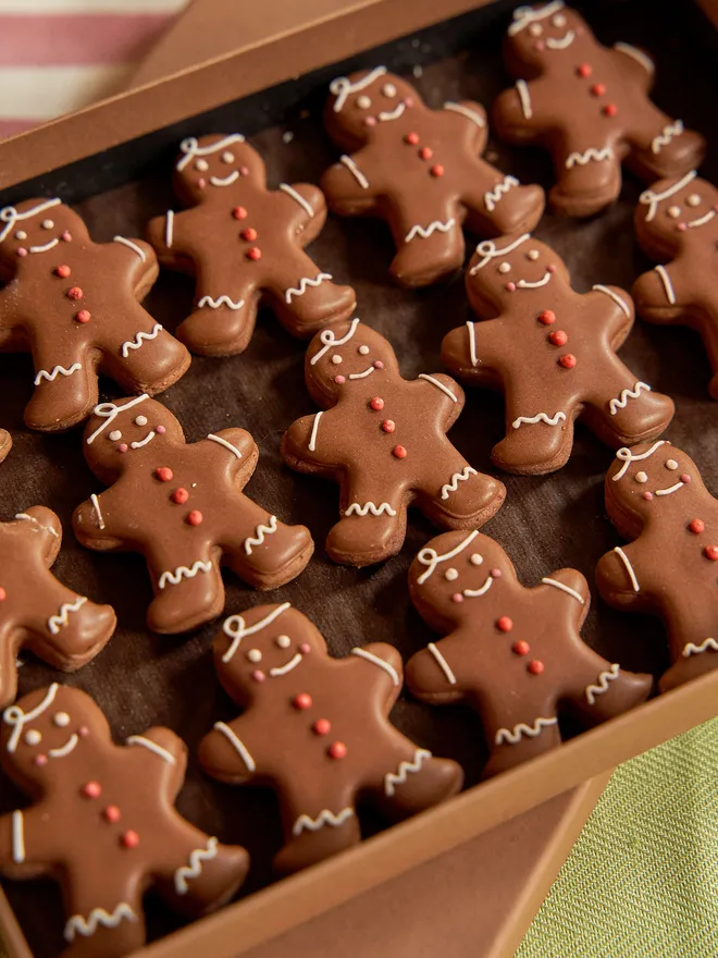 Gingerbread men biscuit box