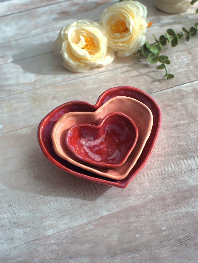 heart nesting bowls, heart bowls, nesting bowls, Jenny Hopps Pottery, pink bowls, pink heart bowl, ceramic gift