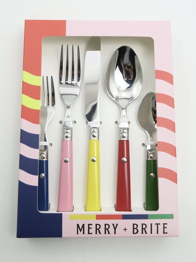 Bright cutlery set