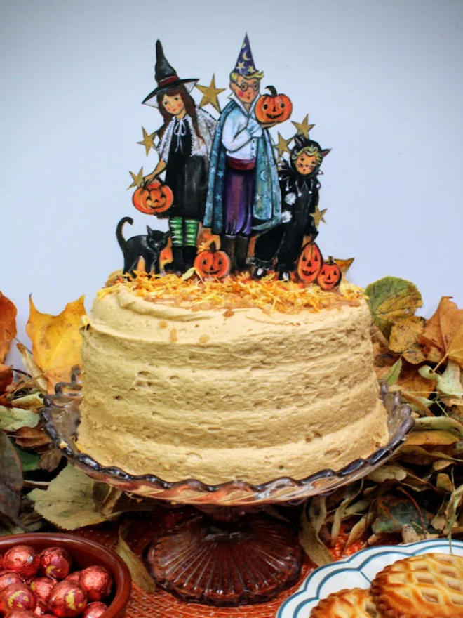 Halloween trick or treat cake topper