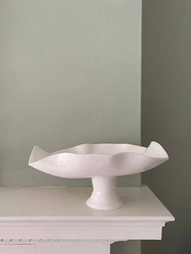 porcelain pedestal bowl