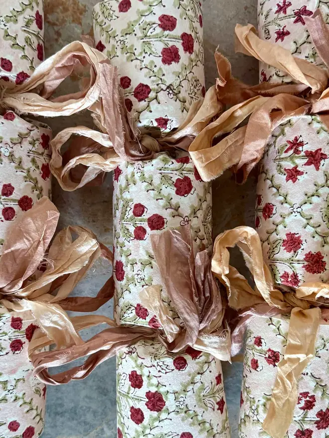 Whimsical Christmas crackers 