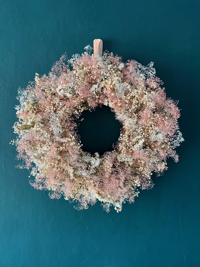 'Amalie' Pink & White Dried Gypsophilia Wreath 