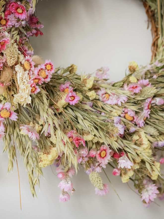 'Swaledale' Everlasting Dried Wreath