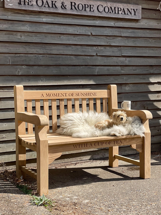Snuggle Garden Bench in Sunshine 