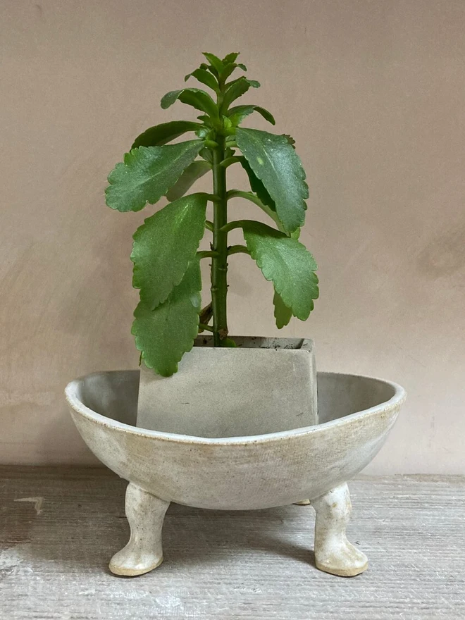 Stoneware Bowl With Legs