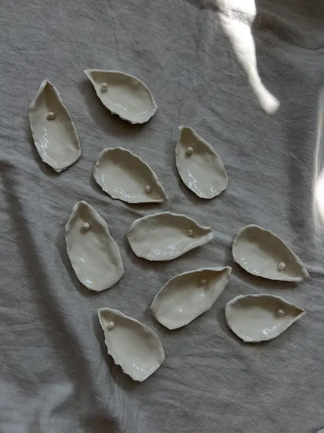 porcelain oyster dishes