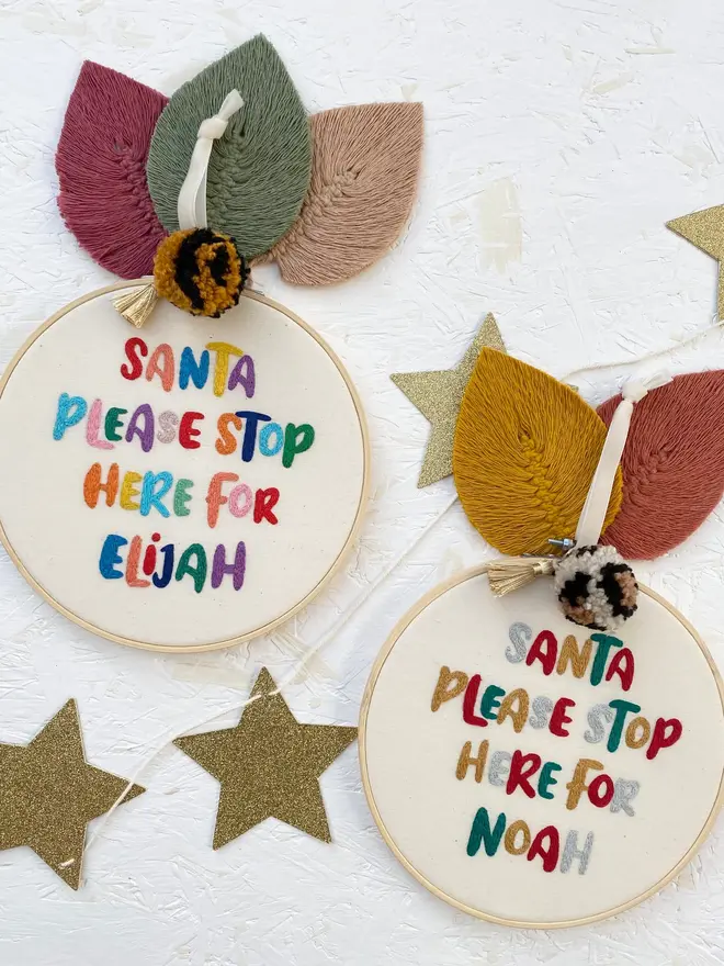personalised embroidered santa please stop here hoop. cotton hoops personalised with personalised messages for santa.