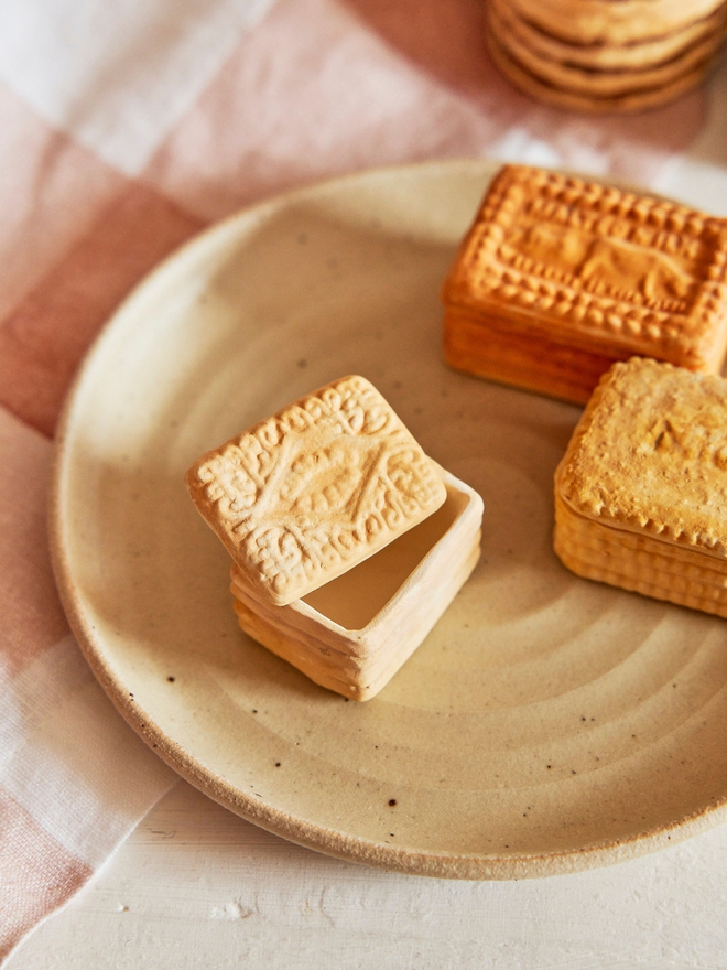 Malted Milk Biscuit Trinket Box