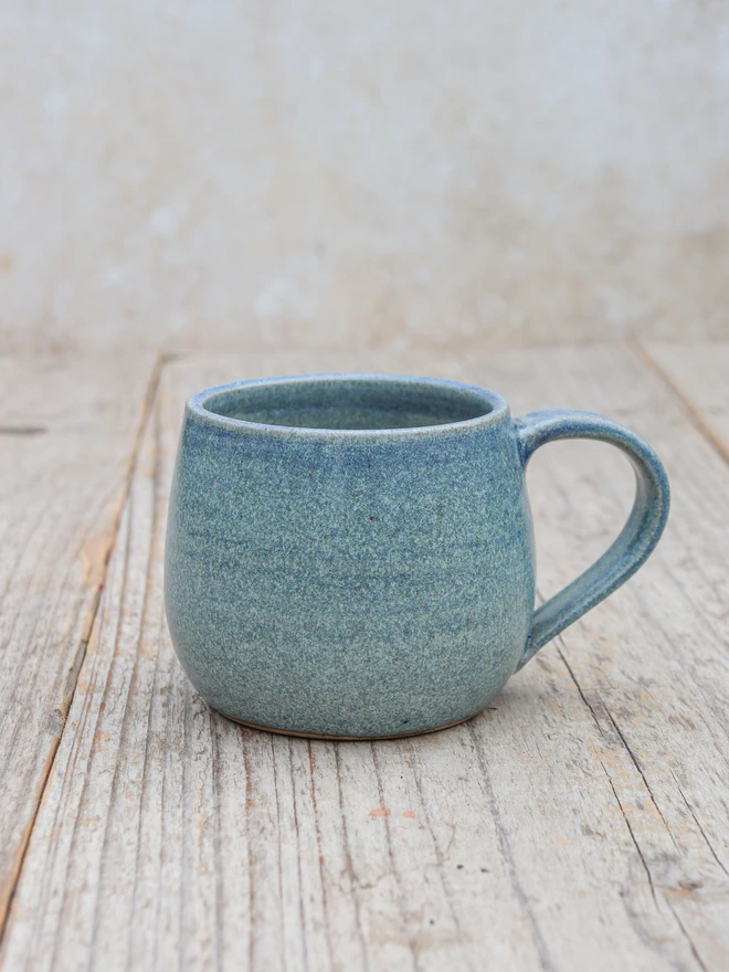Handmade Ceramic Curve Mug
