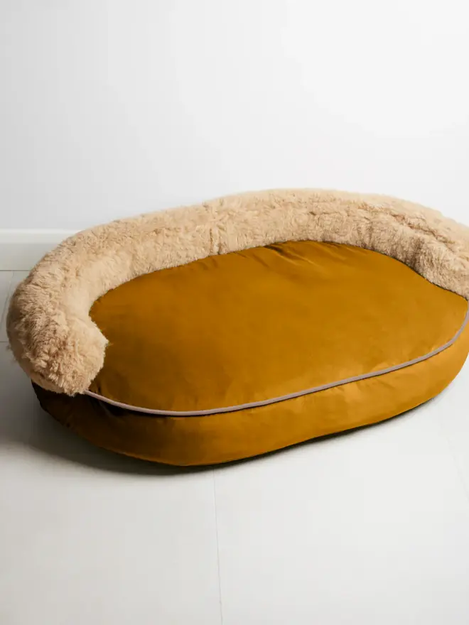 deluxe wool dog bed