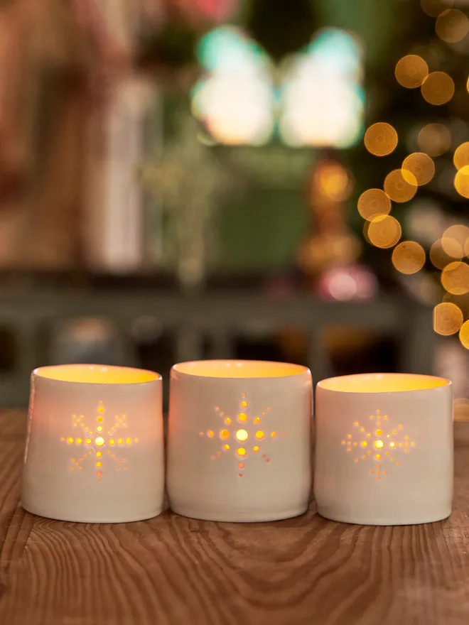 Snowflake tea lights