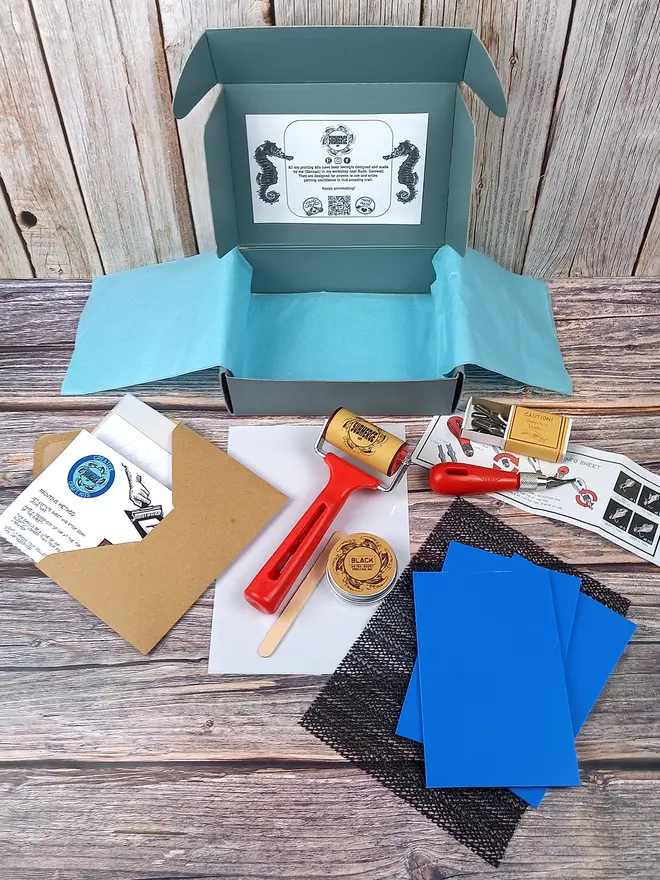 Essentials lino stamp carving and printing kit showing all contents