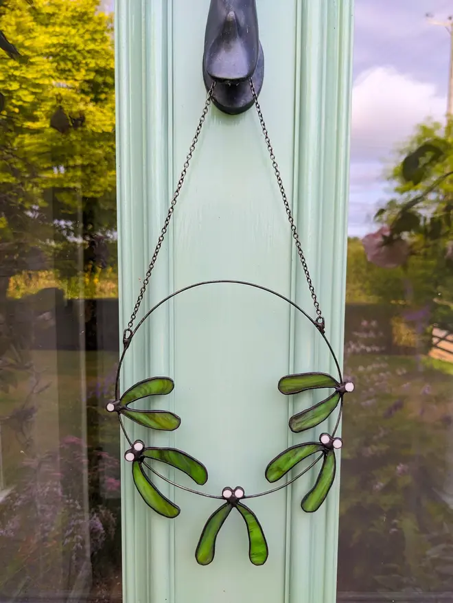 Stained Glass Mistletoe Wreath