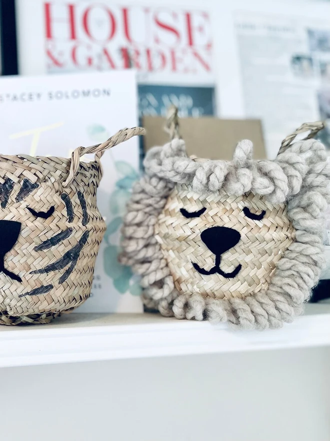 Natural Lion Seagrass Belly Basket 