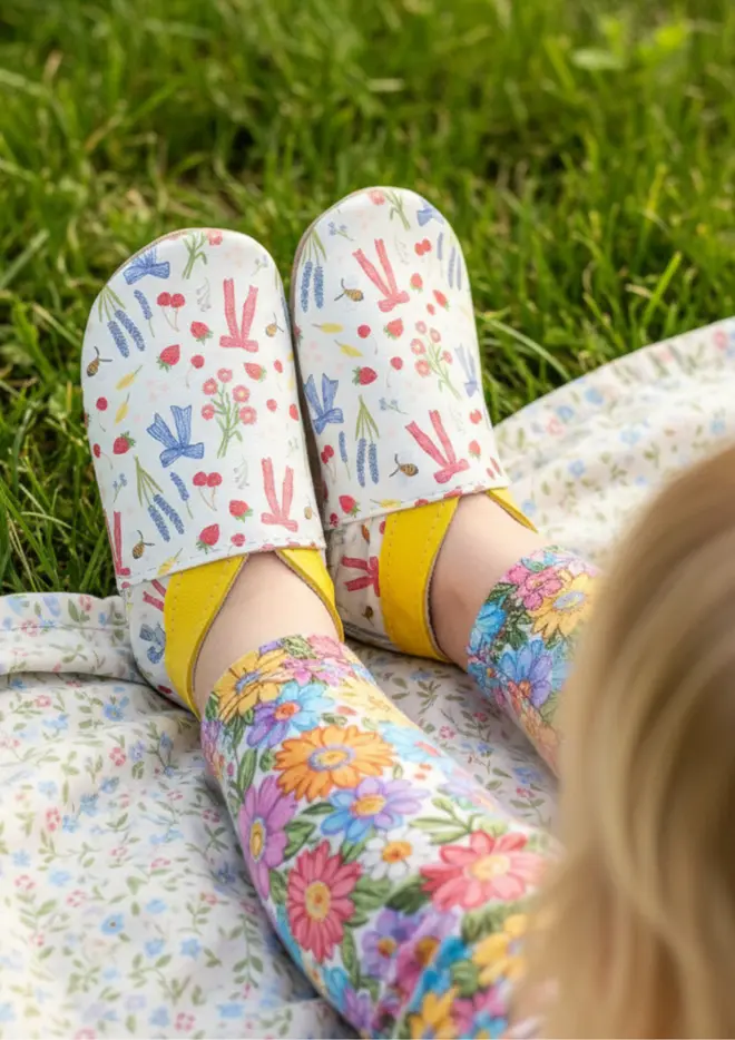 summer print baby shoes
