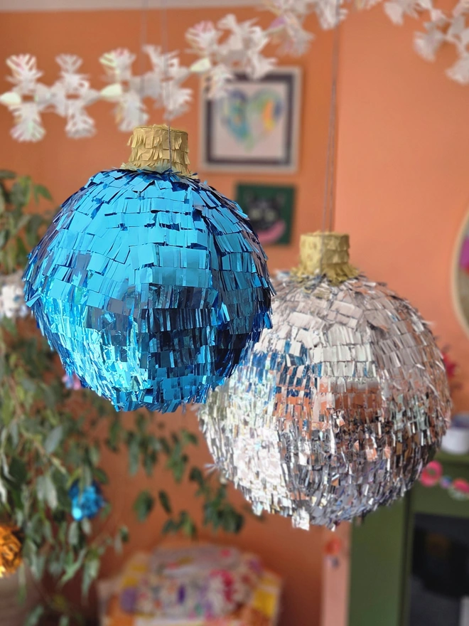 Metallic Christmas Bauble Pinata