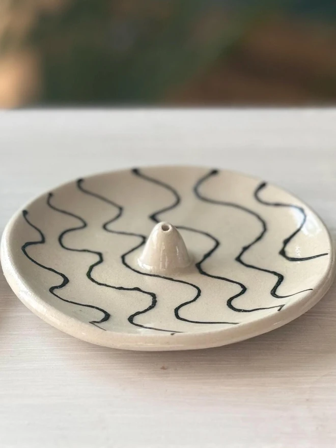 Wavy Incense Holder Ceramic 