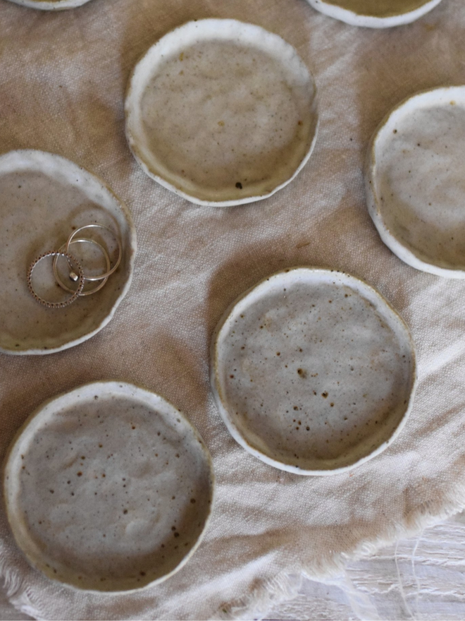 stoneware round trinket dish