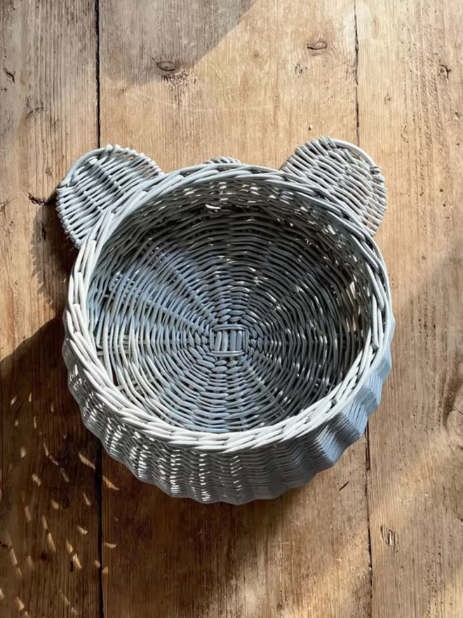 Bear Hanging Wicker Basket in grey