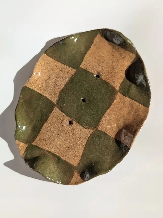 Check Wavy Soap Dish