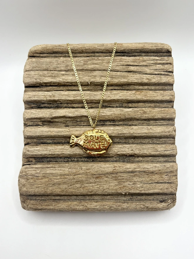 solemate fish pendant necklace