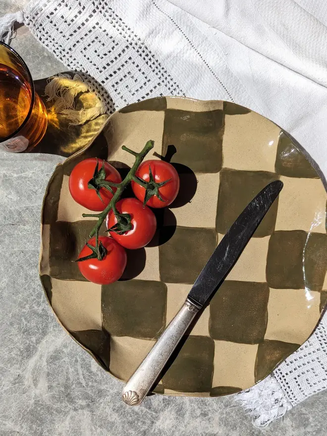Olive Wavy check platter
