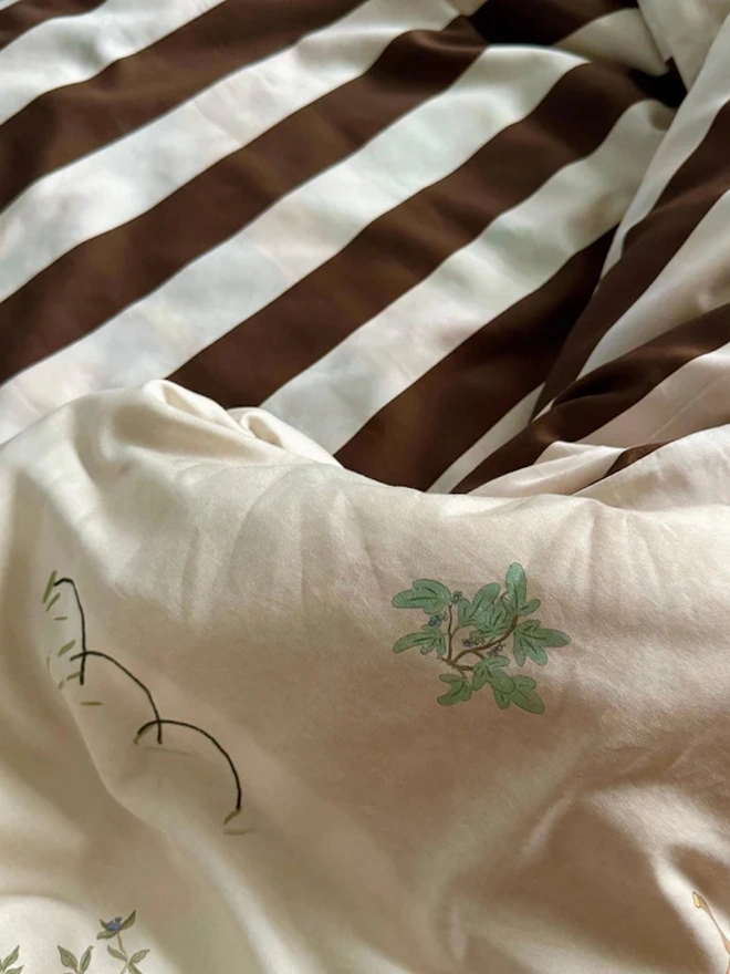 Follies In the Park Bed Set